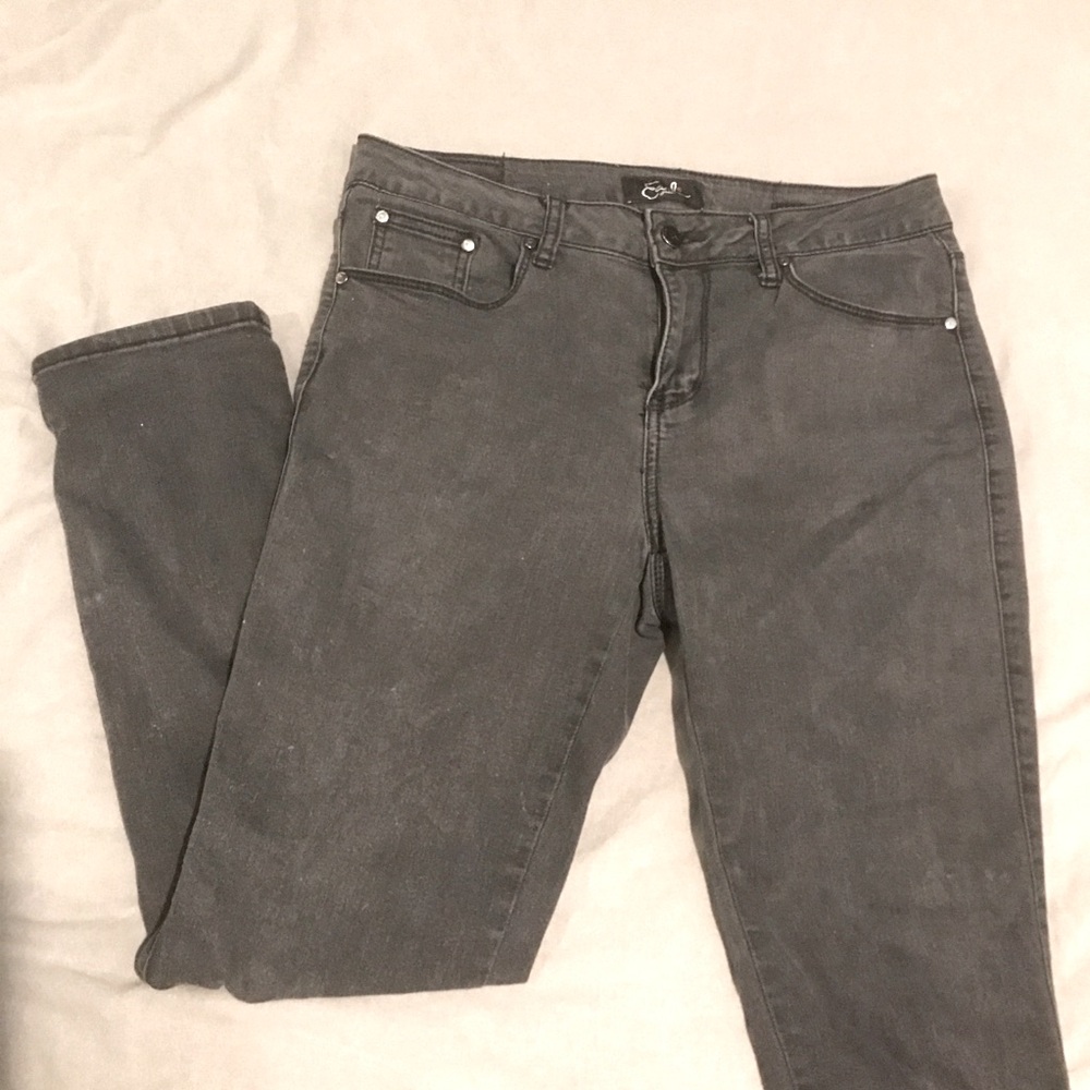 Dark gray Earl jeans